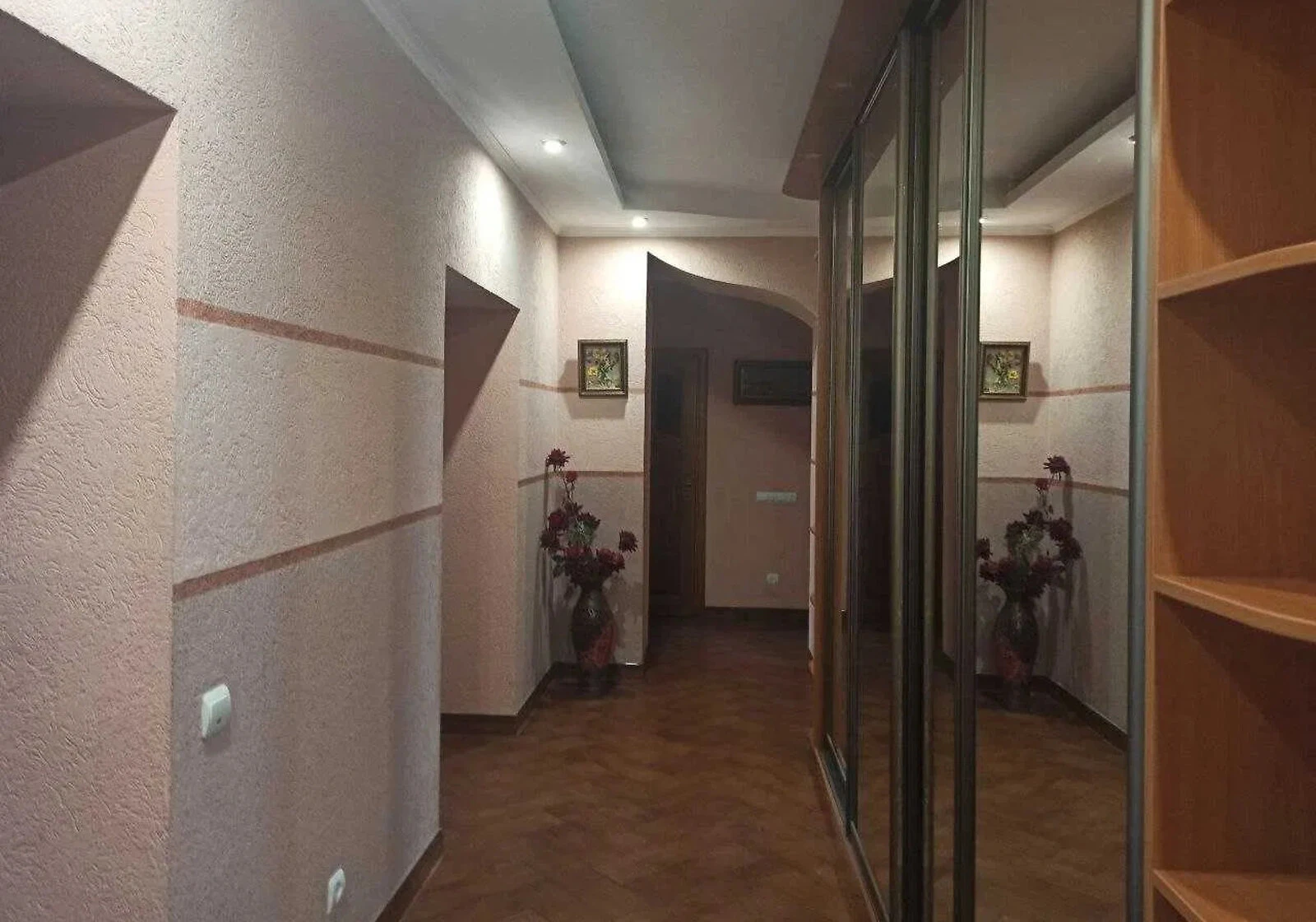 3-комнатная квартира, ул. Ахматовой Анны: евроремонт, гардероб, фото 5