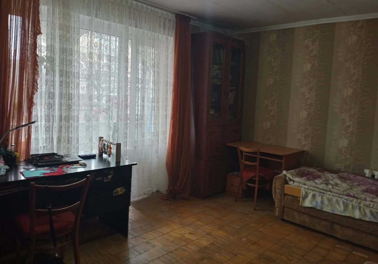 3-комнатная квартира, Черкасское: кирпичные стены, центральное отопление