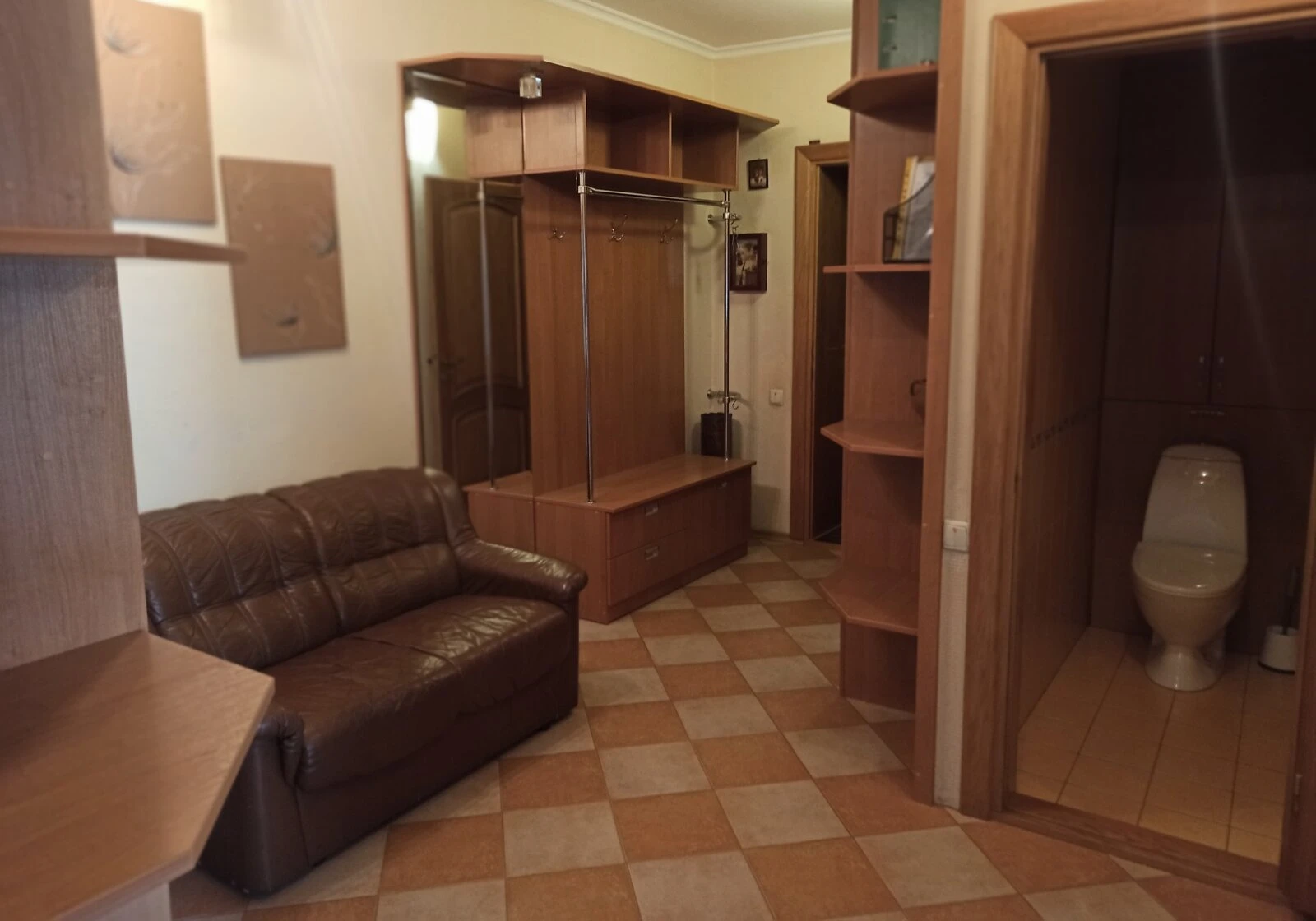 2-комнатная квартира, Центр: торг, отопление и вода без света - фото 2