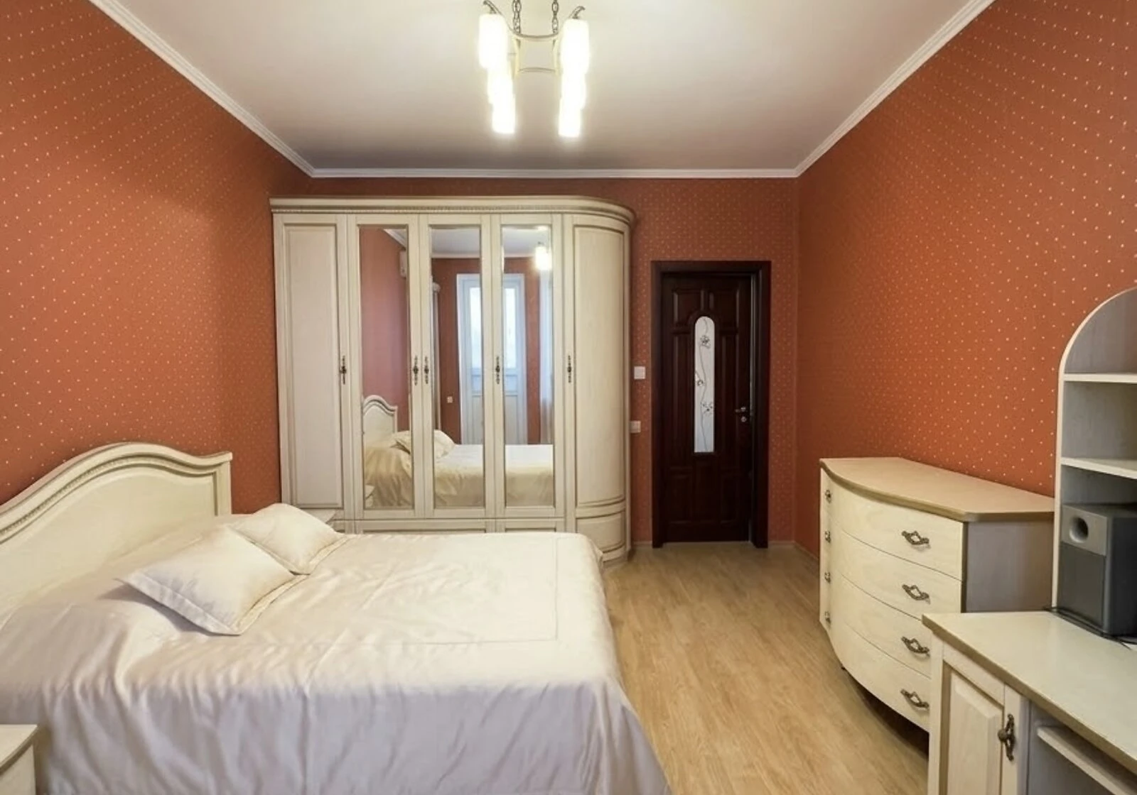 3-кімнатна квартира, Деміївка: євроремонт, працює ліфт без світла, фото 5