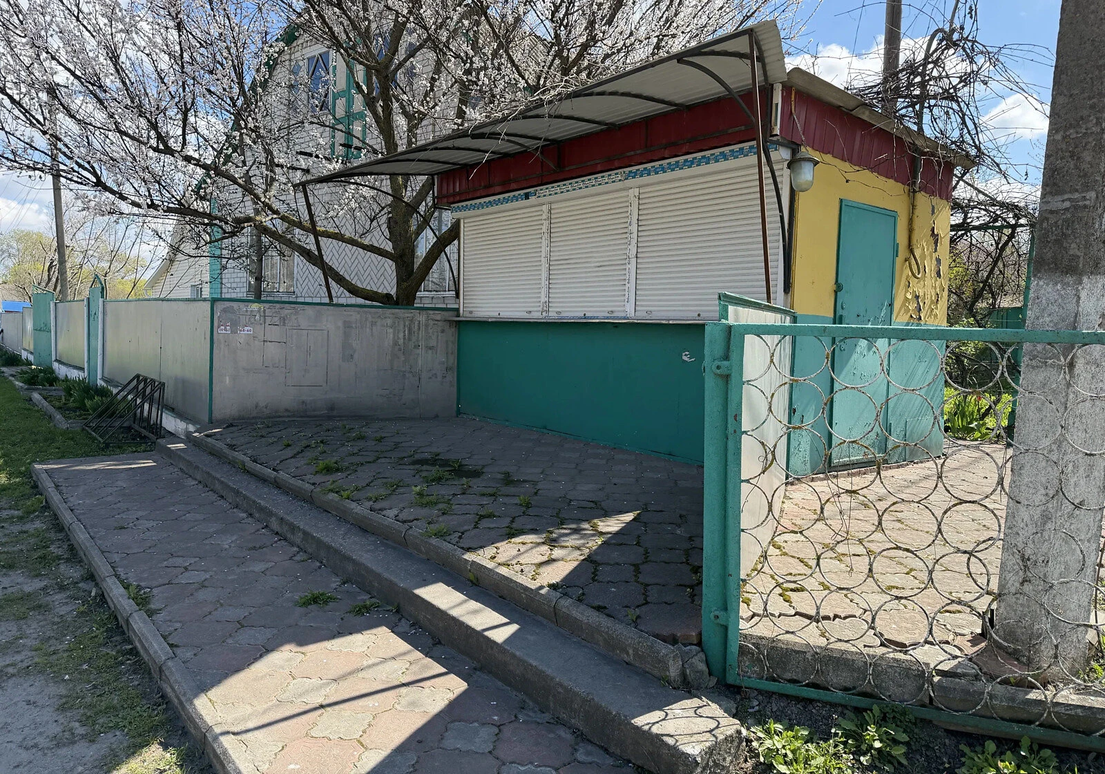 Будинок, Лосинівка: бесідка, ремонт
