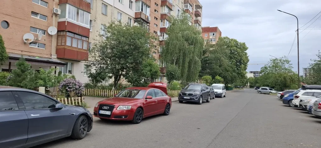 2-кімнатна квартира, Ужгород: автономне газове опалення, біля ТЦ ТОКІО