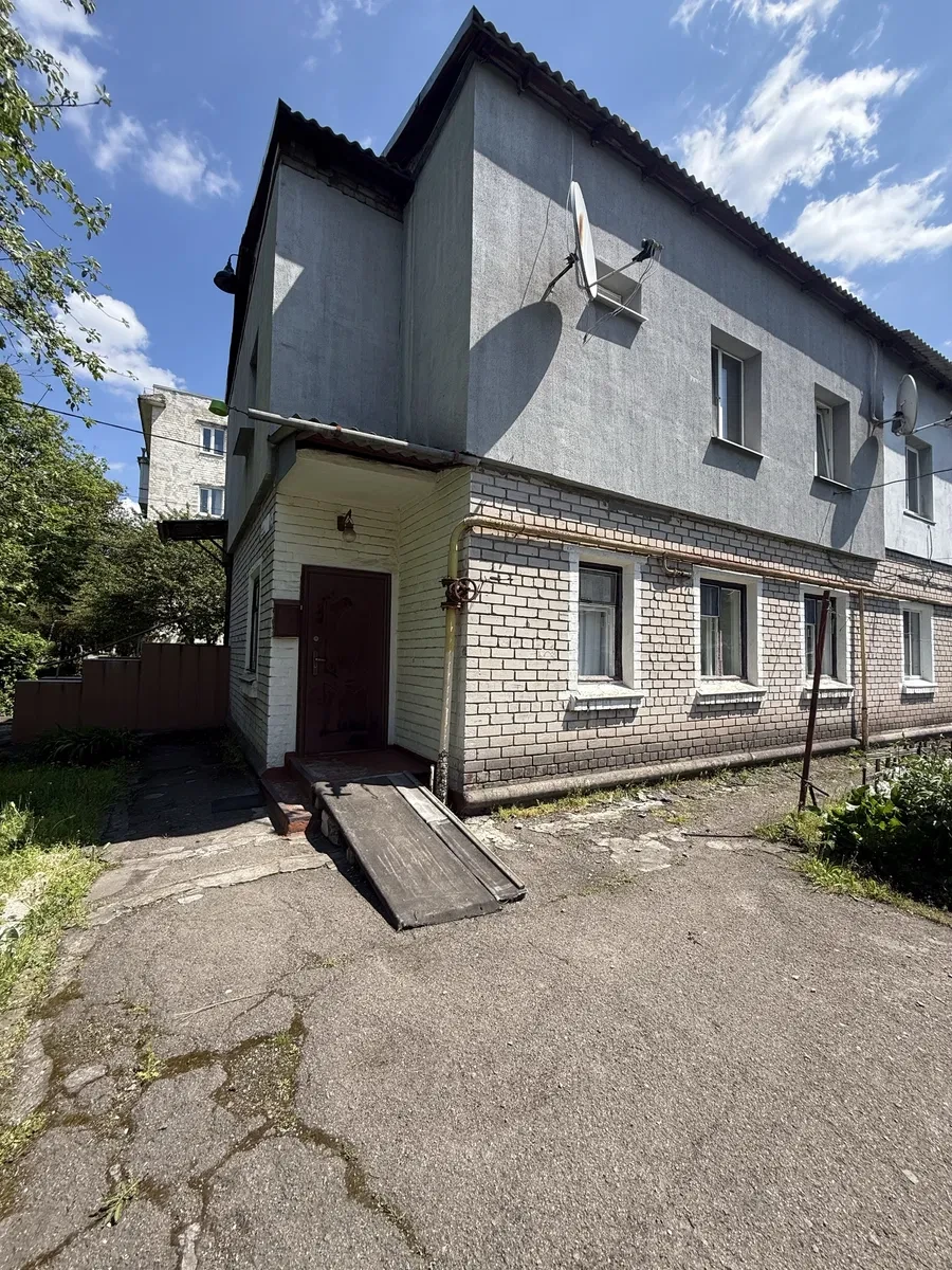 3-кімнатна квартира, Кам’янське: окремий вхід, власний дворик - фото 1