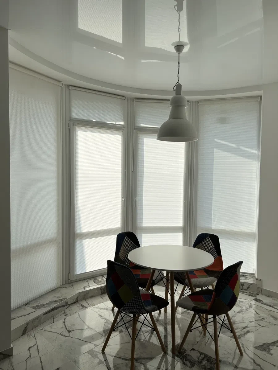 2-кімнатна квартира, Виноградів: центр, кухня 20 м² - фото 4