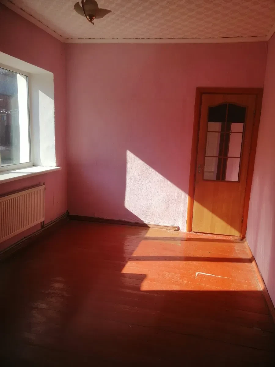 2-кімнатна квартира, Овруч: газове опалення, гараж і сарай у дворі, фото 3