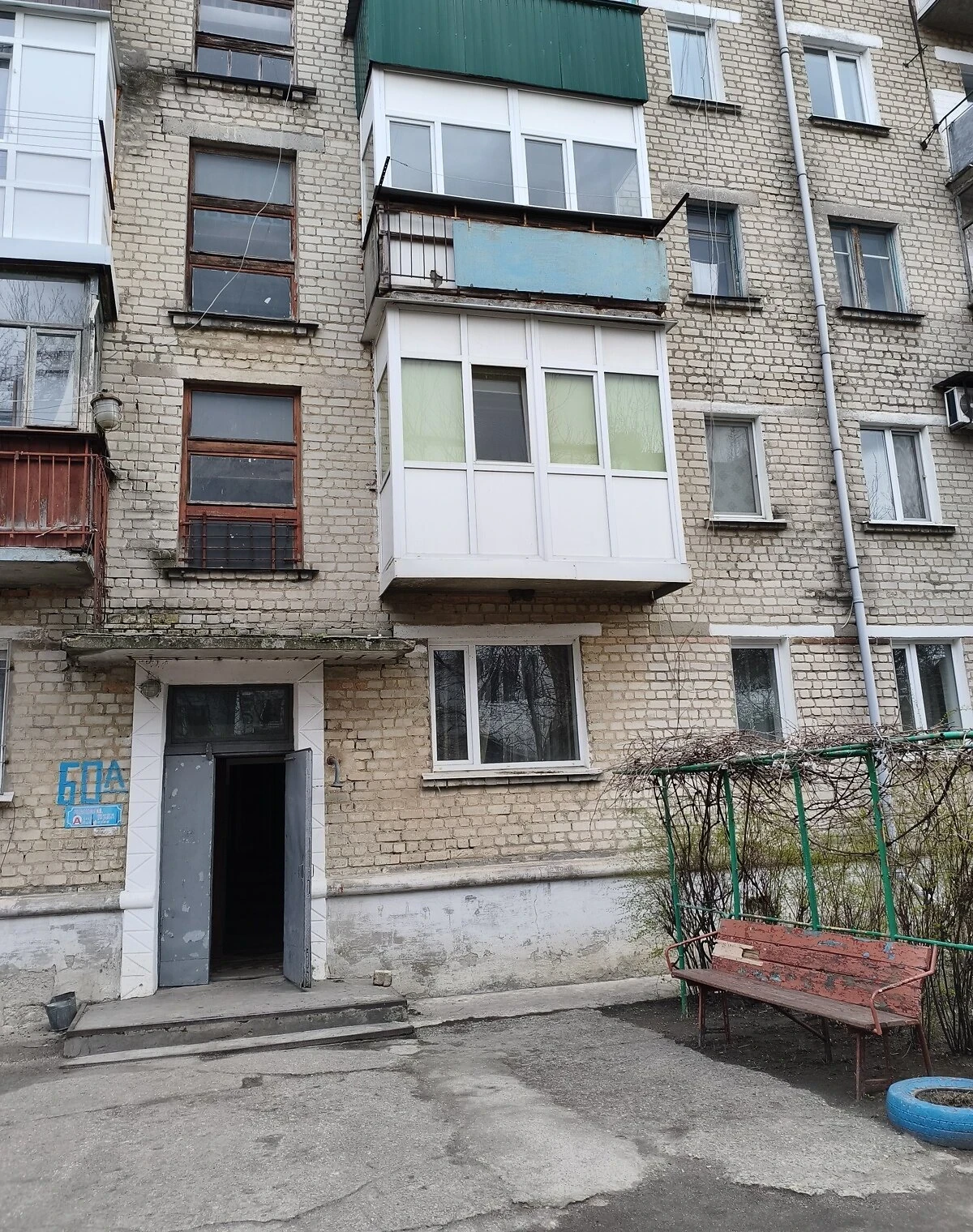 2-кімнатна квартира, Помічна: без ремонту, цегляні стіни - фото 5