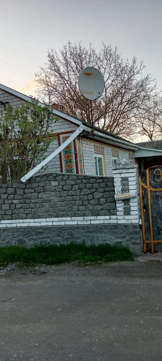 Будинок, Жашків: сад, господарські споруди, школа за 5 хвилин - фото 1