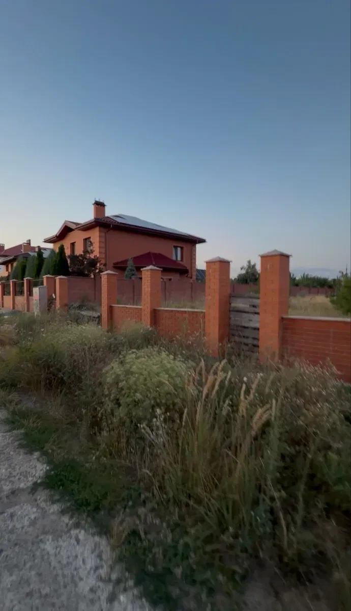 Ділянка 10 соток, Фонтанка: під будівництво, комунікації - фото 1