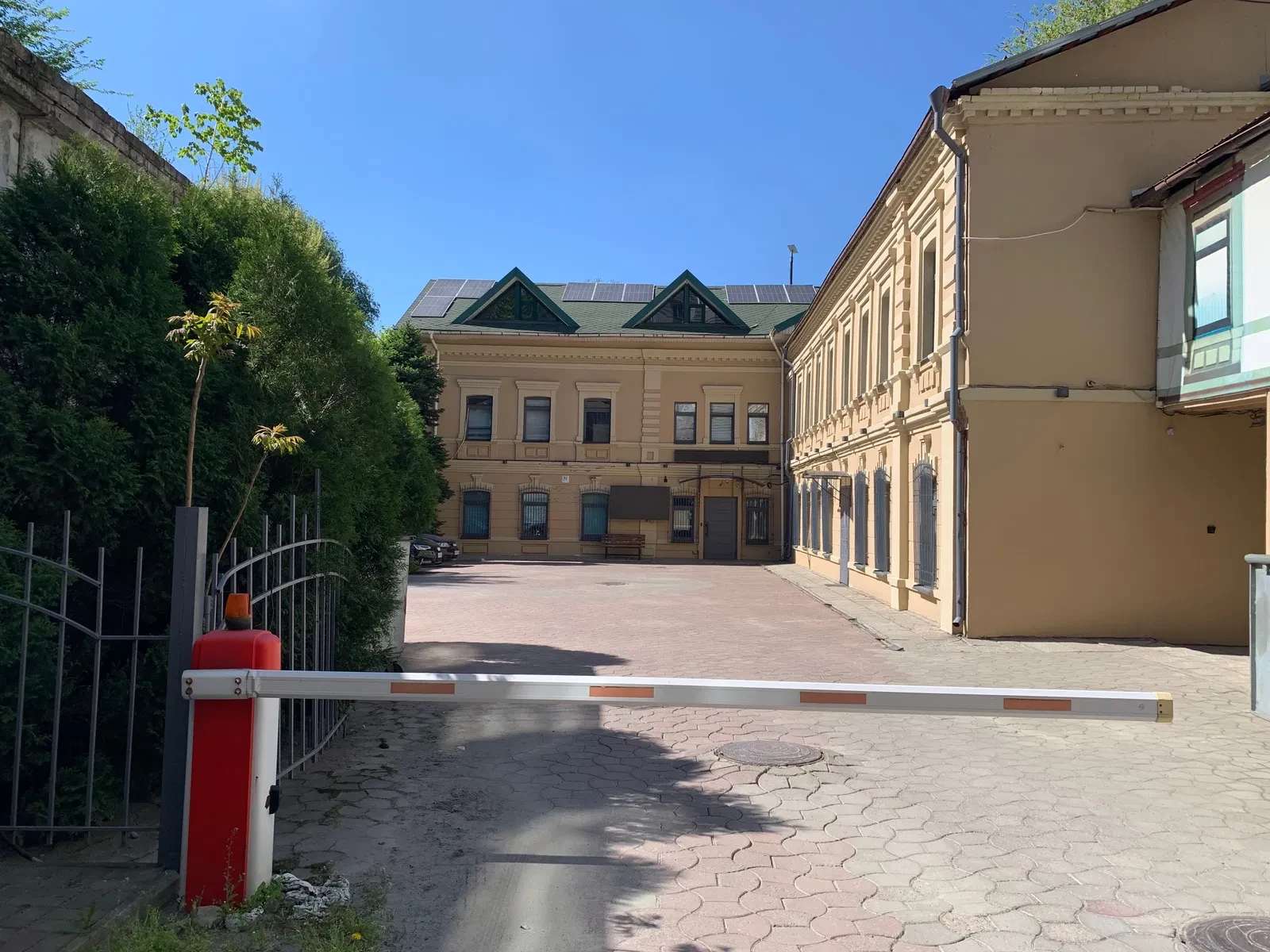 Салон, Воскресенская: генератор, парковочное место для клиентов, фото 4