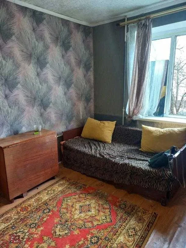Гостинка, Новобаварський: власний санвузол, жила кімната 12 м²