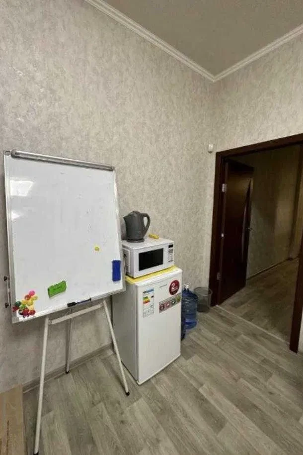 2-кімнатна квартира, Новобаварський: житловий стан, 5 хв до метро - фото 2