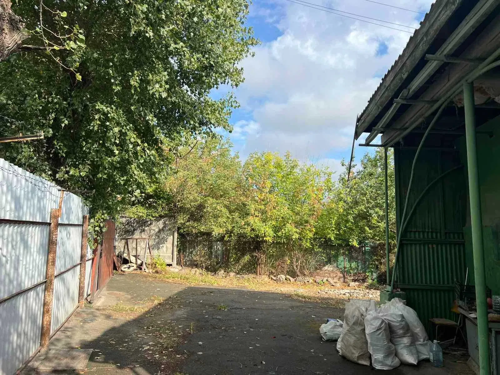 Павільйон, Печерський: фасадне, майданчик 150 м², під шиномонтаж, фото 2