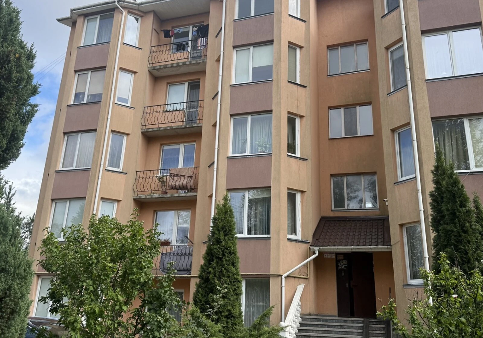 3-кімнатна квартира, Липини: укриття в будинку, закритий двір - фото 1