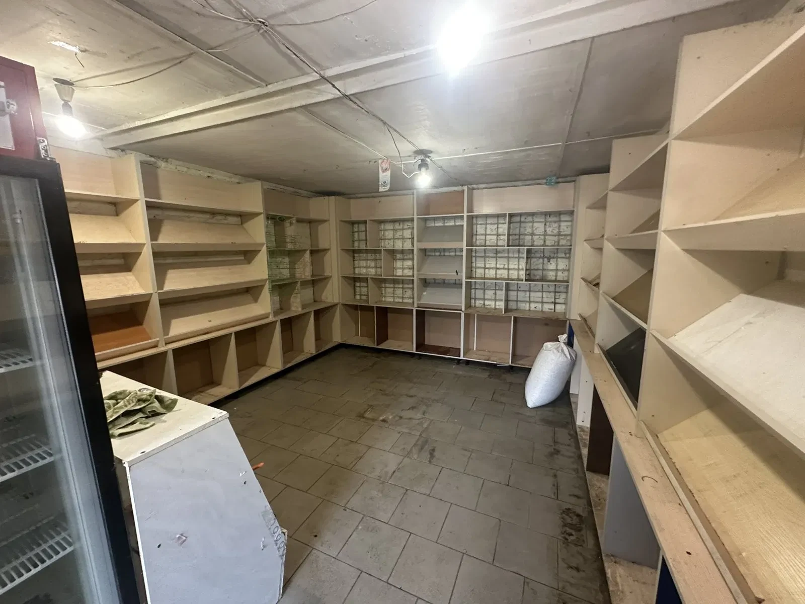 Приміщення у торговій базі Ріпкинська: мебльоване, без комісії - фото 4
