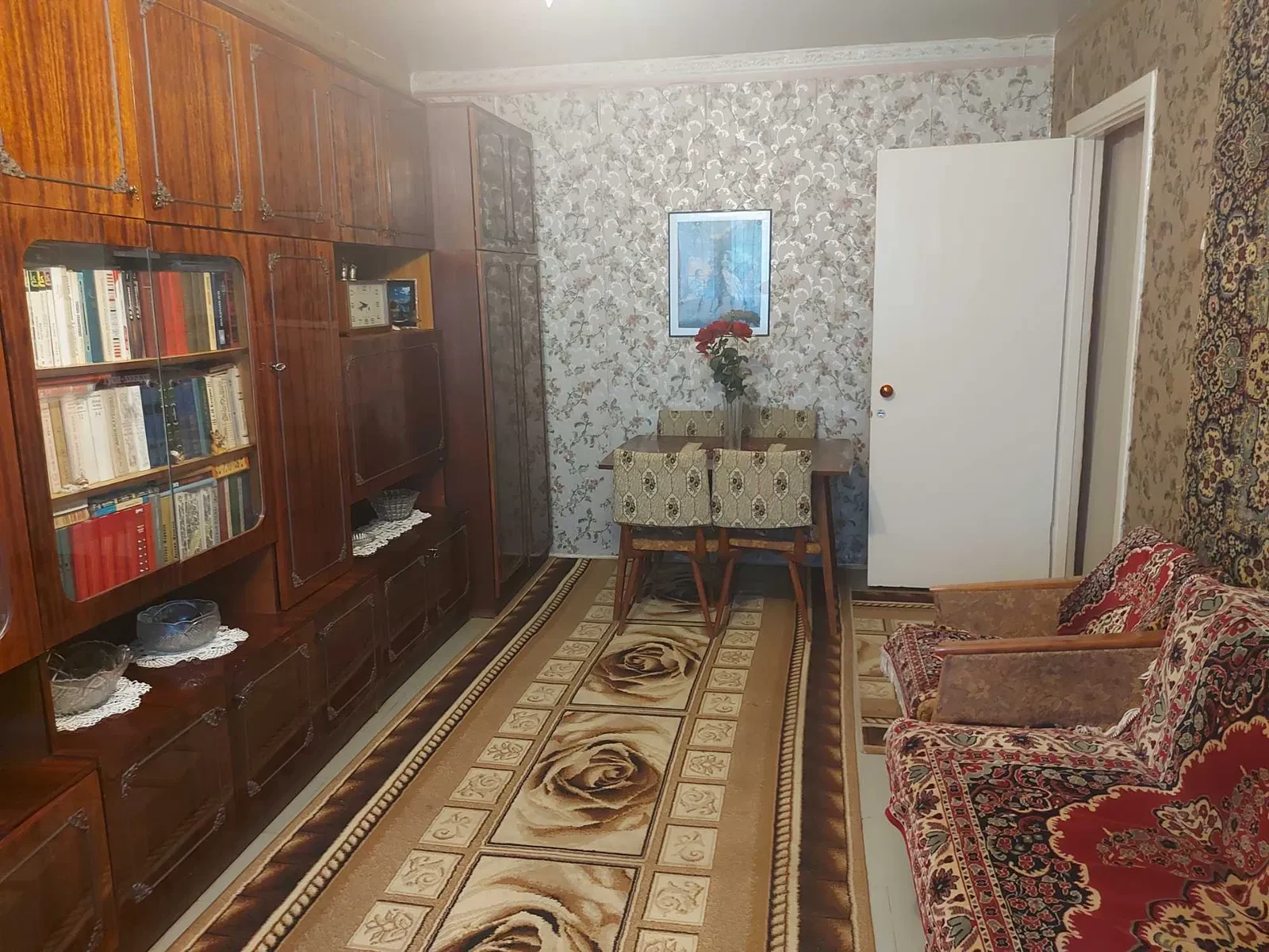 3-кімнатна квартира, центр Кривого Рогу: газова колонка, Є-відновлення - фото 3