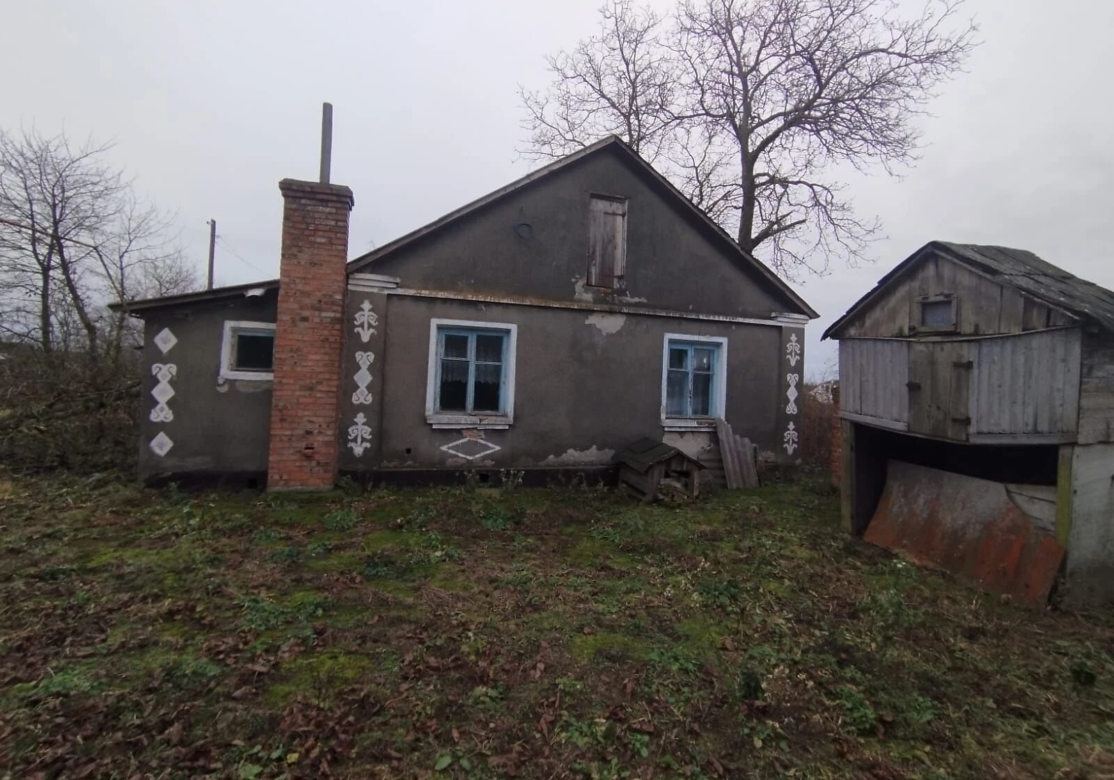 Будинок, Древині: гараж у дворі, 25 соток, газове опалення