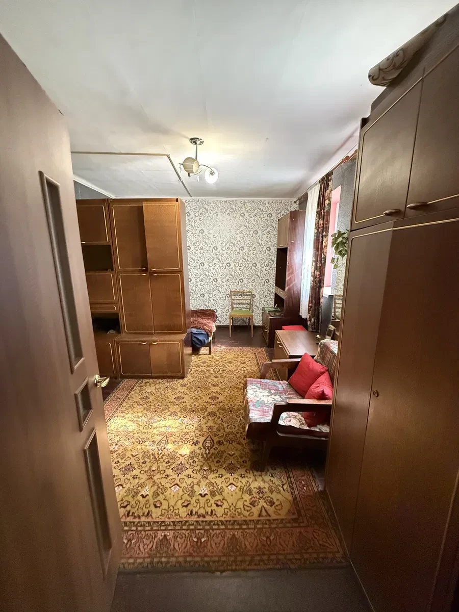 2-кімнатна квартира, Степне: газове опалення, можна топити дровами