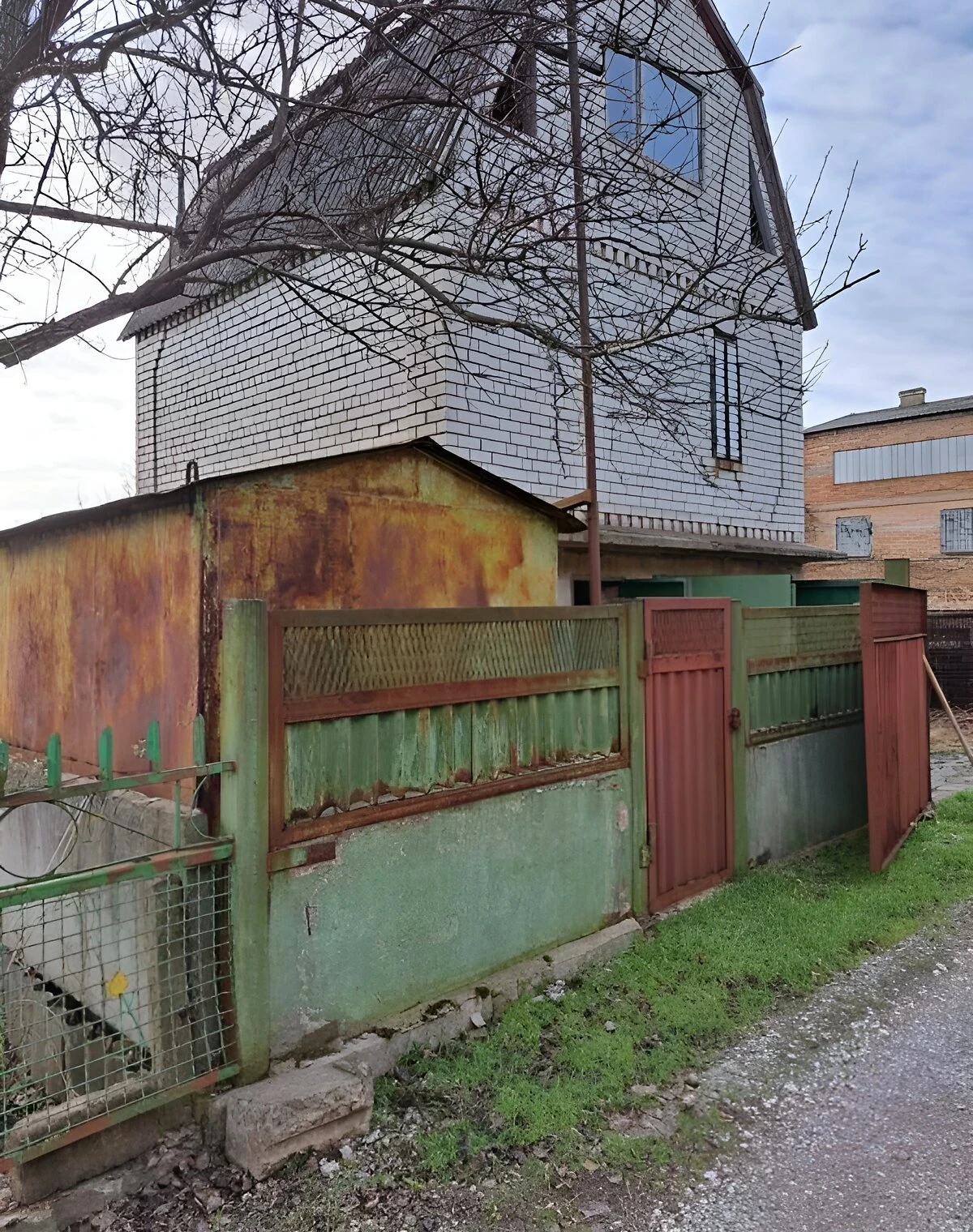 Будинок, Привільне (Запоріжжя): гараж у підвалі, 6 соток, охорона території - фото 4