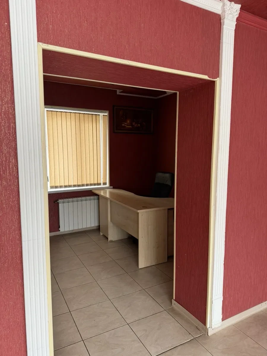 Приміщення, Біла Церква: фасадне, зупинка, паркінг, фото 2