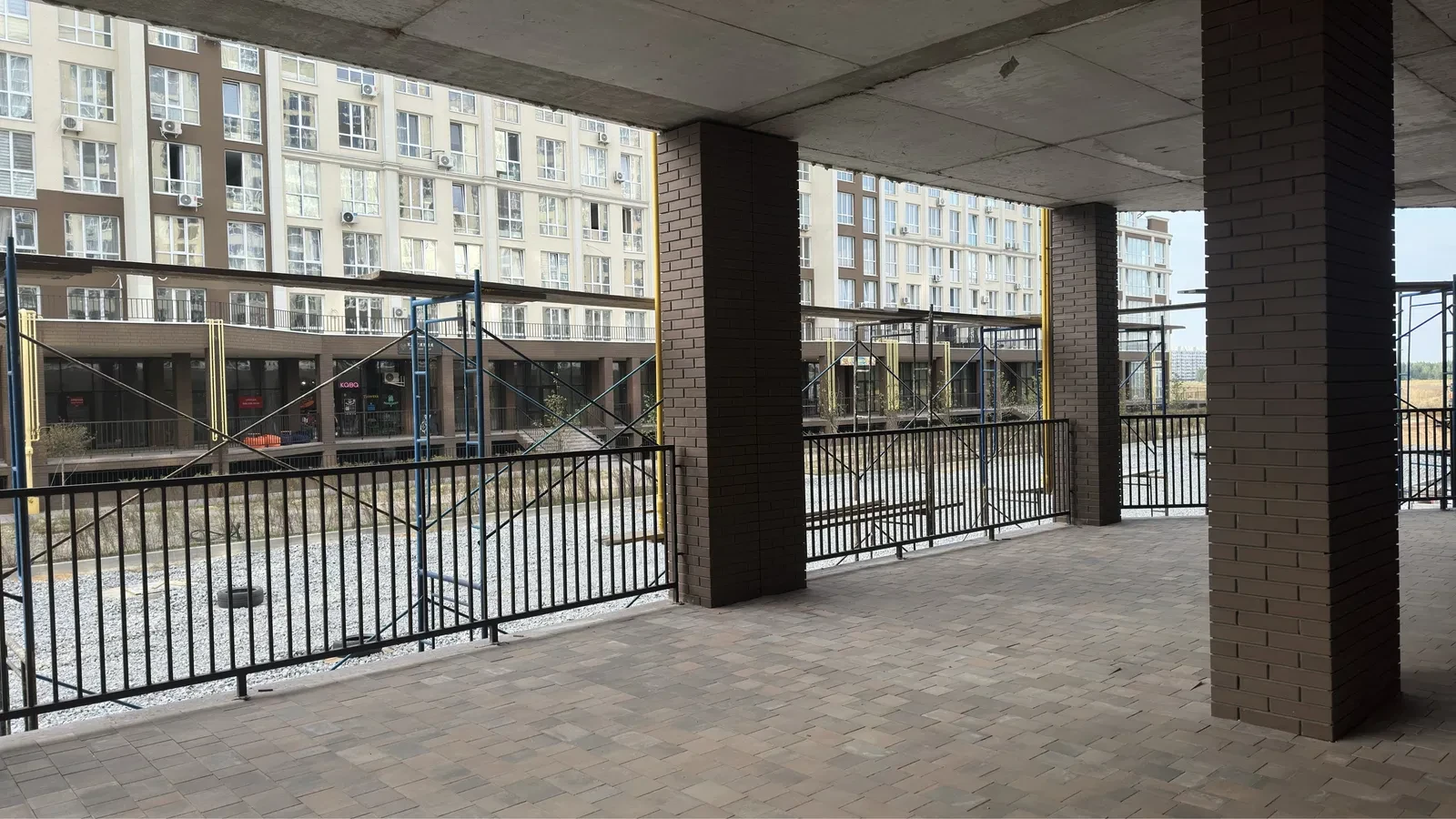 Приміщення у ЖК Благород: власна тераса, фасадне, ремонтні канікули - фото 4