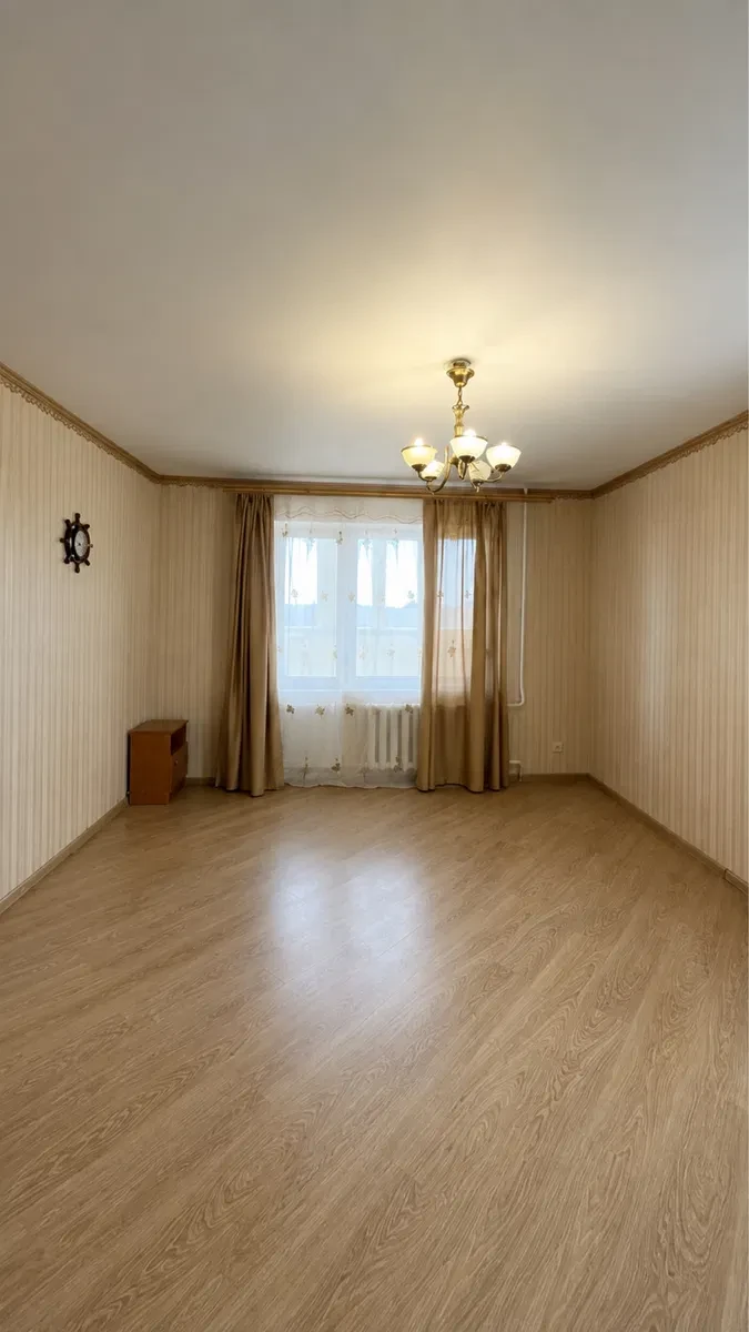 2-кімнатна квартира, Чорноморськ: три лоджії, панорама на місто - фото 2