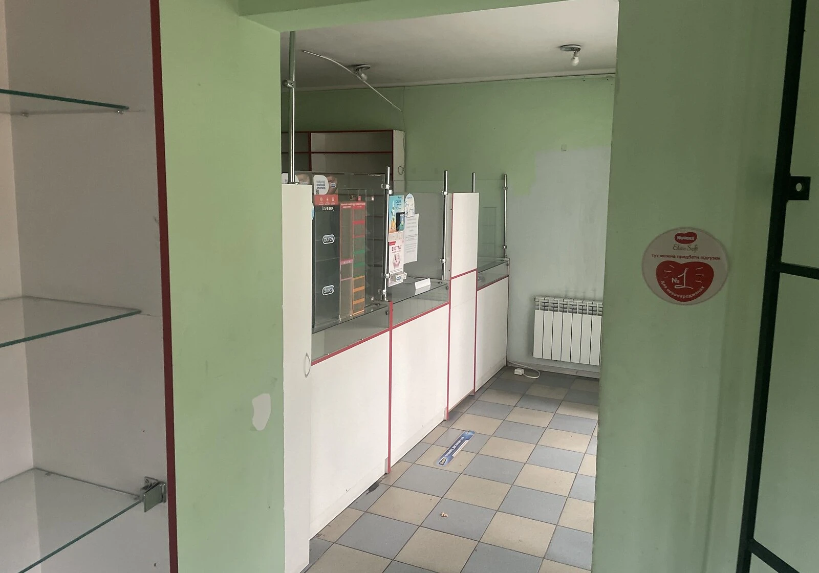 Приміщення, Містечко Котовського: фасадне, відкрита стоянка, фото 5