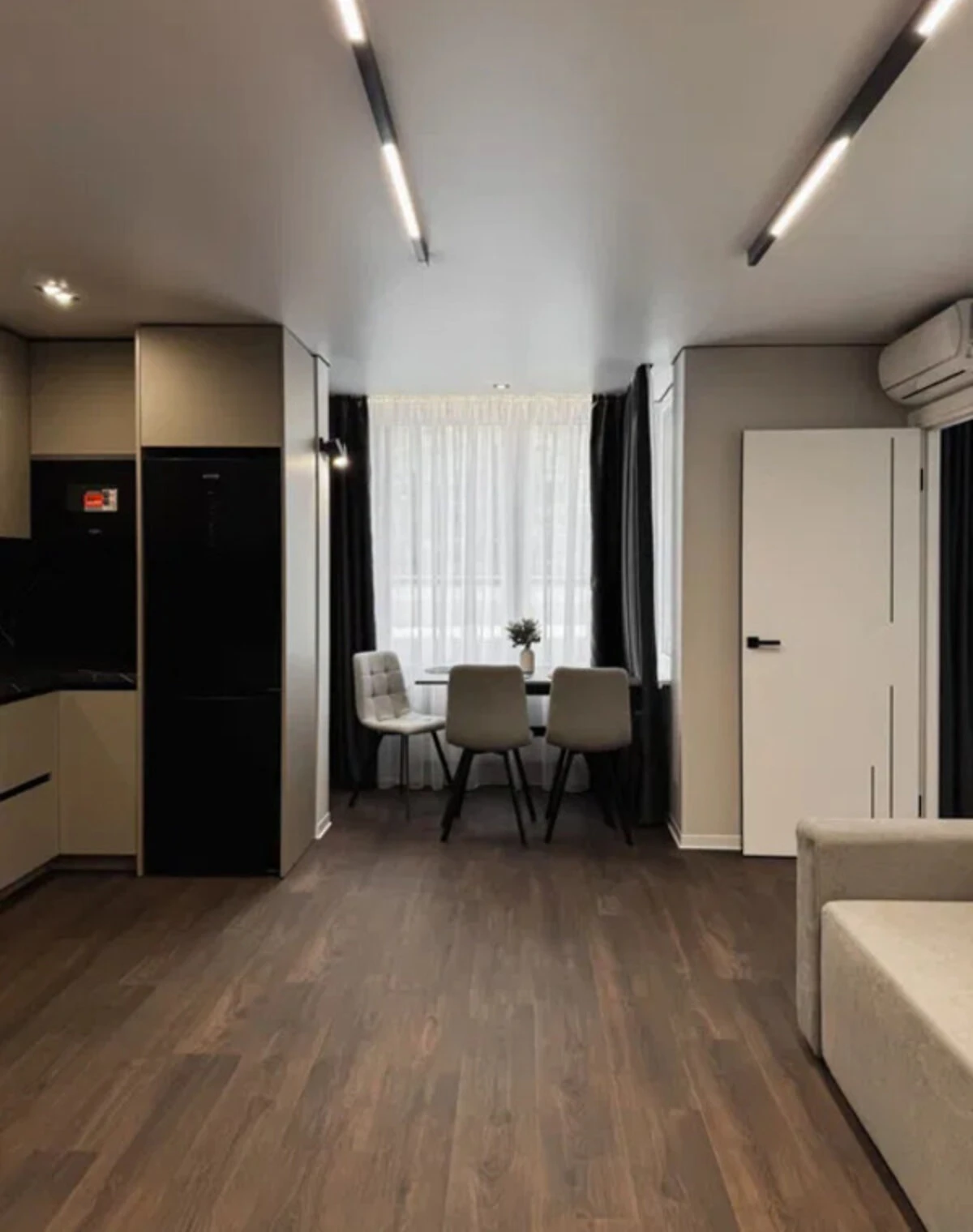 2-кімнатна квартира, Івано-Франківськ: дизайнерський ремонт, кухня 24,9 м² - фото 3