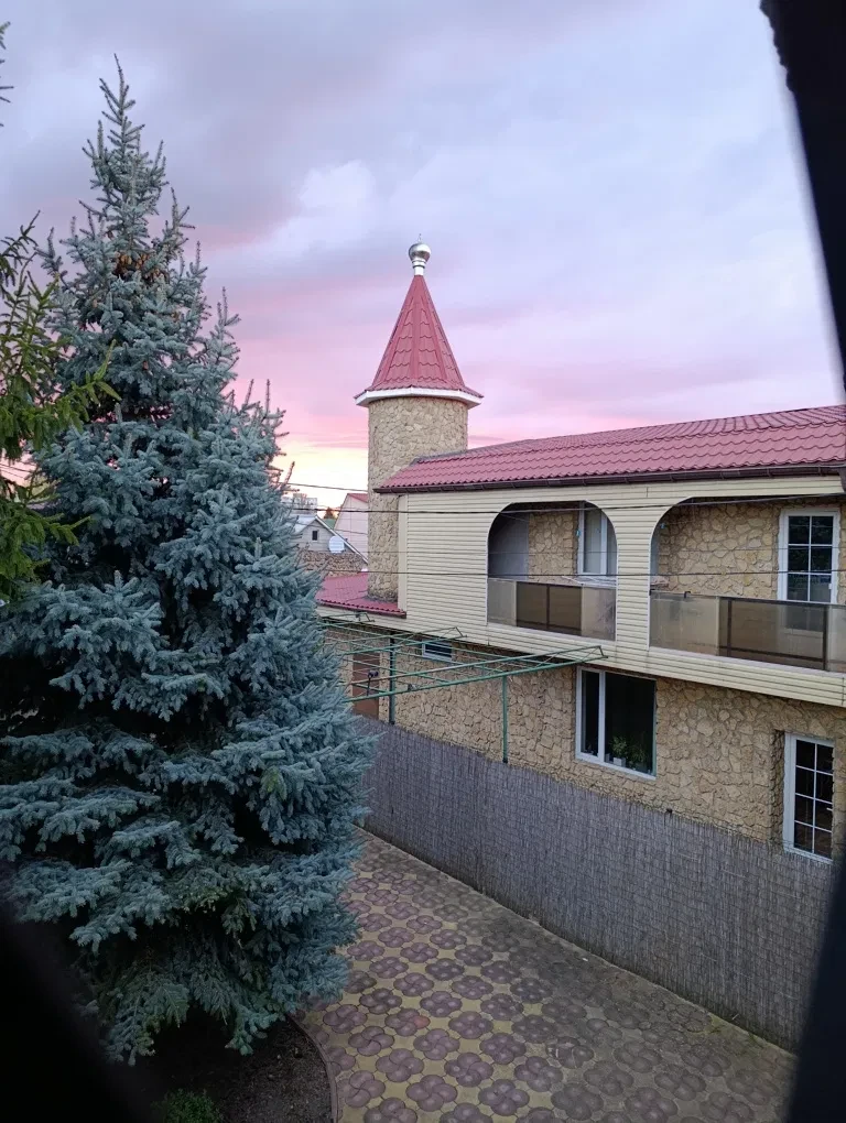 Будинок, Хаджибейський: бомбосховище 170 м², 2 виходи, 2 гаражі - фото 1