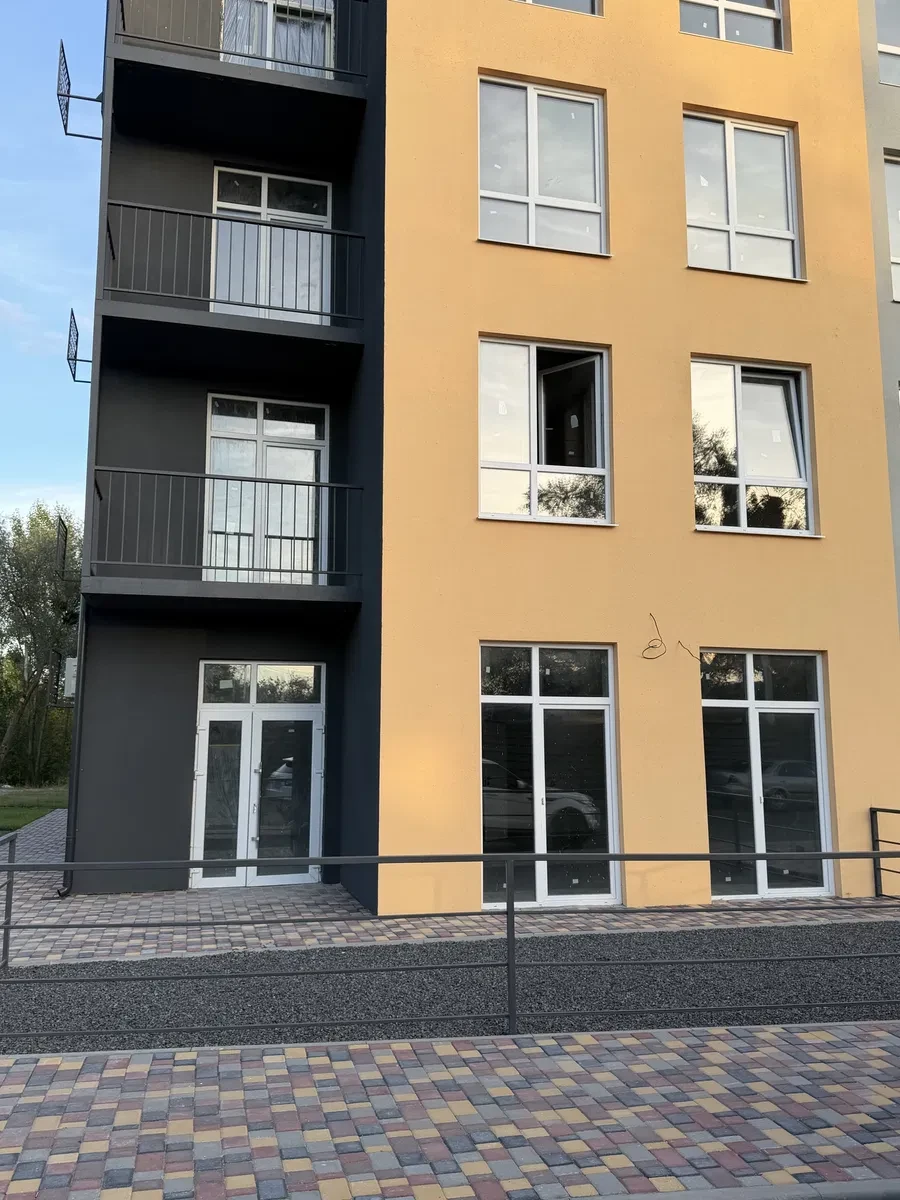 Помещение, Калиновка: фасадное, террасы 24 м², автономный генератор - фото 2