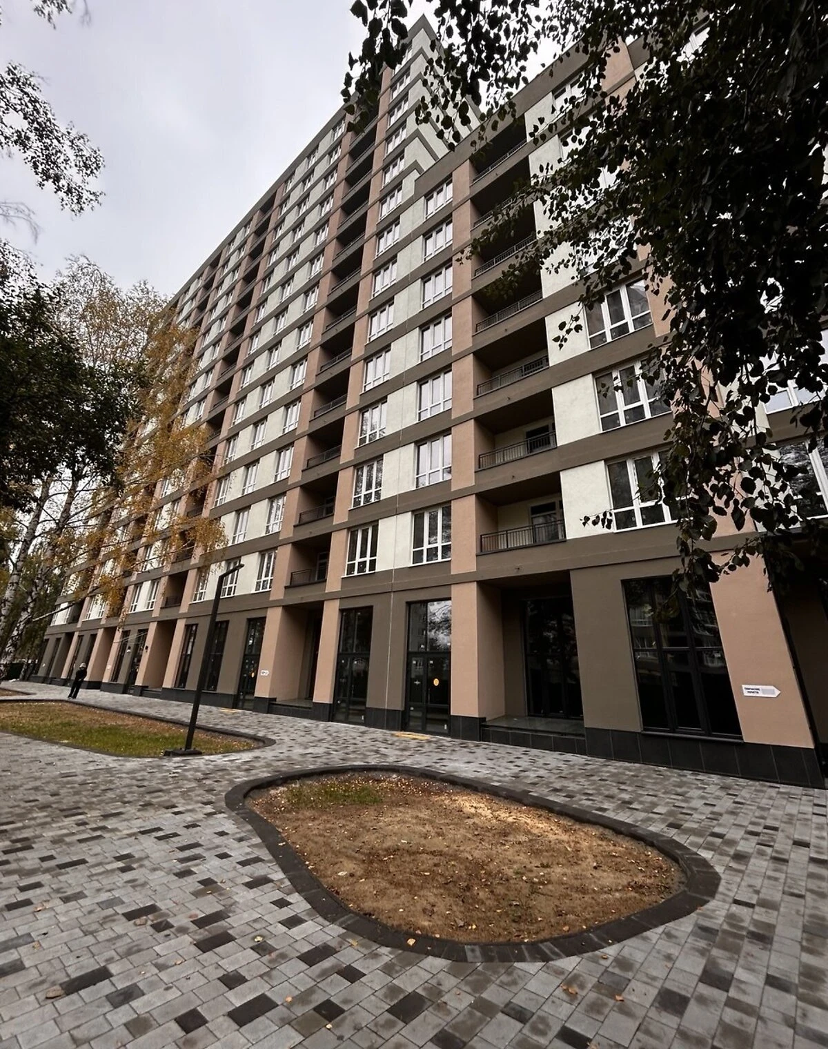 Комерційне приміщення, Бровари: 1 поверх, стеля 4.5 м - фото 1