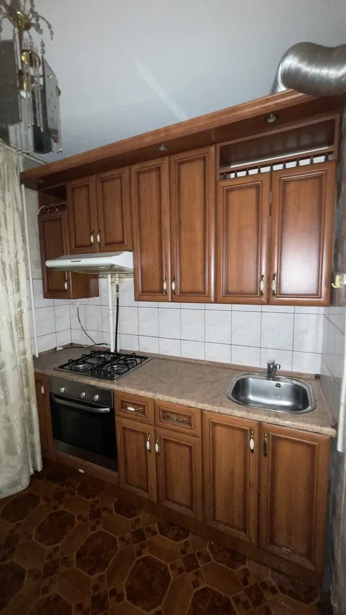 1-кімнатна квартира, Нивки: метро за 15 хвилин, вбудована кухня, фото 5