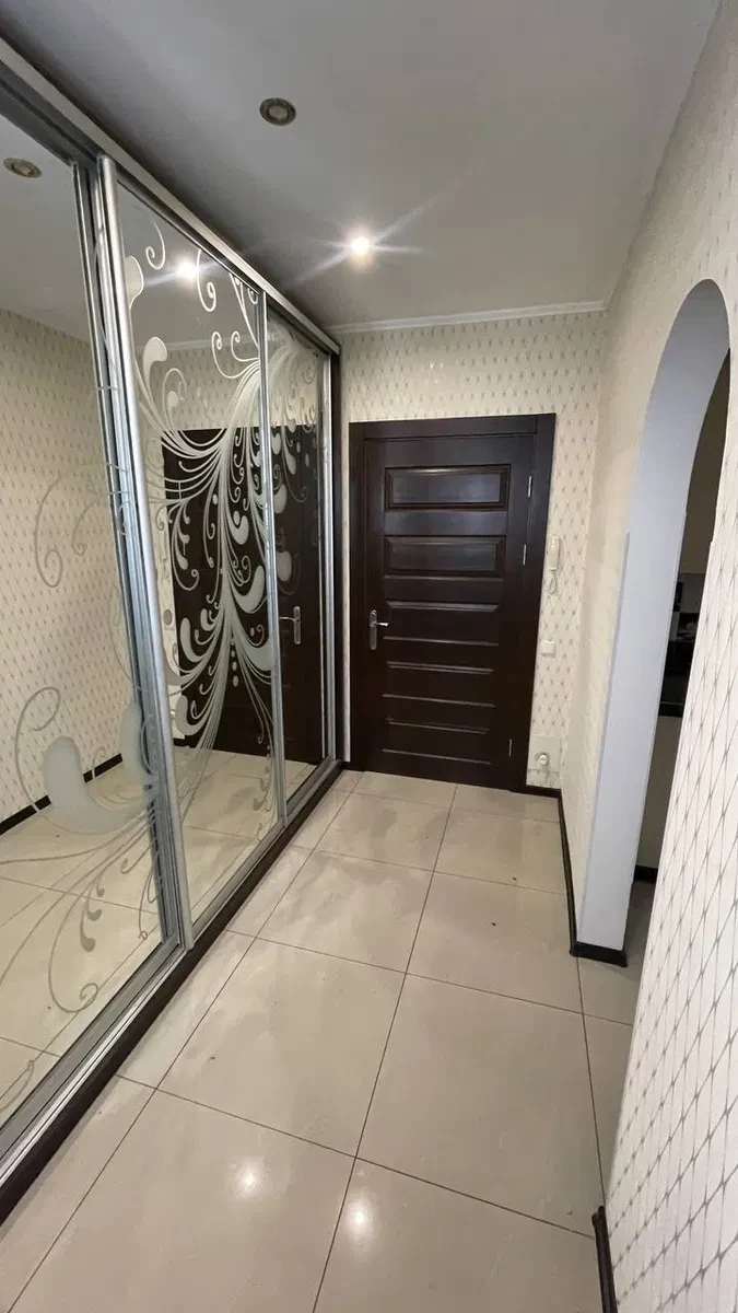 2-кімнатна квартира, Ірпінь: євроремонт, меблі та техніка - фото 3