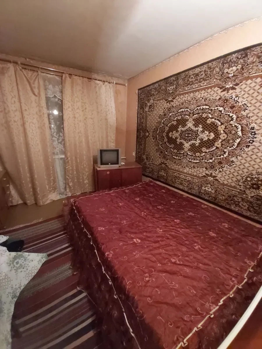 1-кімнатна квартира, Умань: біля школи 14, поруч АТБ