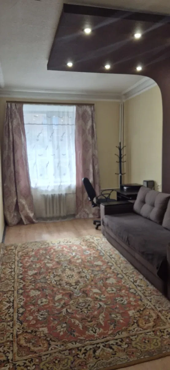 3-кімнатна квартира, Олександрівський: сталінка, центр міста - фото 2