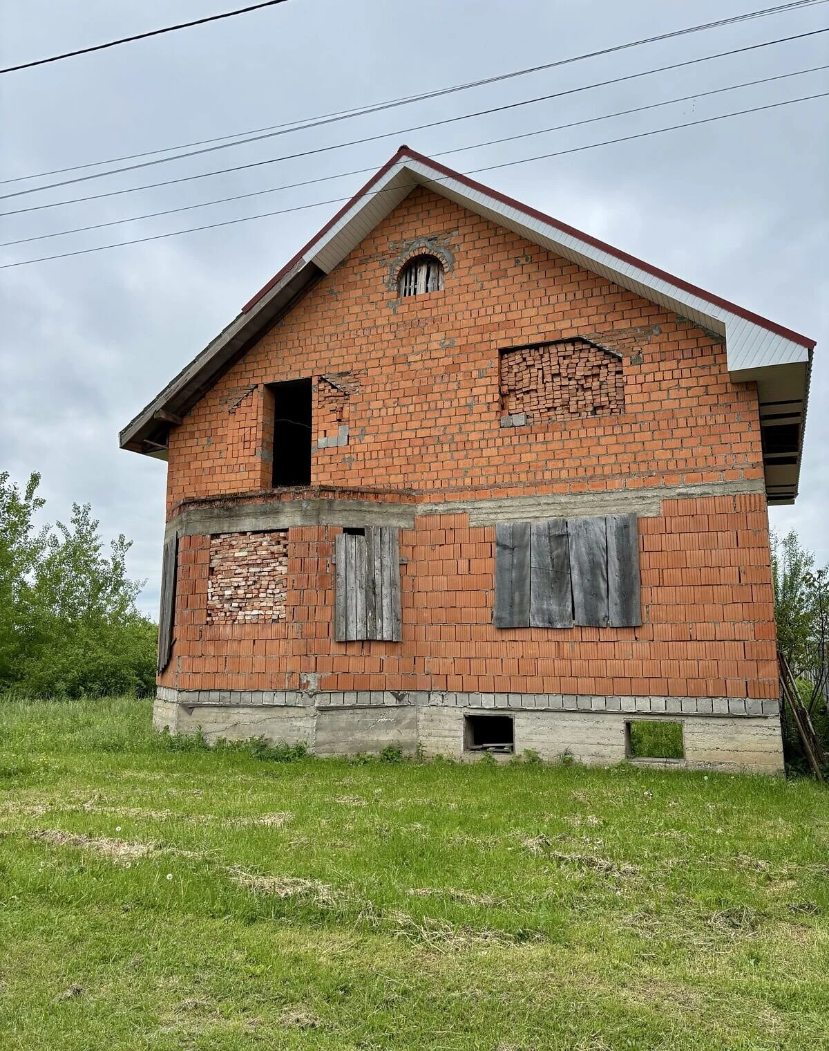 Будинок, Коритняни: дах із металочерепиці, централізоване опалення - фото 1