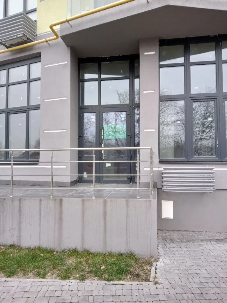 Приміщення у ЖК «Італійський квартал»: фасадне, open space, без ремонту, фото 4