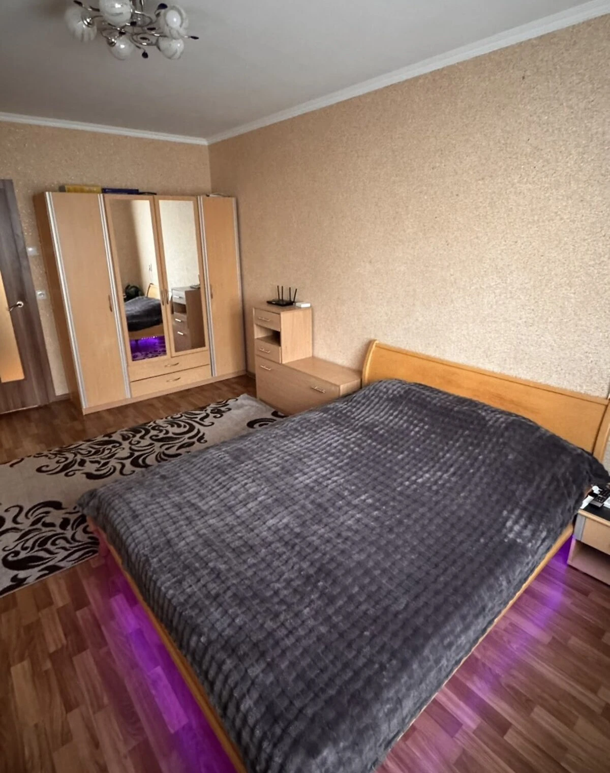1-кімнатна квартира, Осокорки: метро Осокорки, ліфт та опалення без світла, фото 5