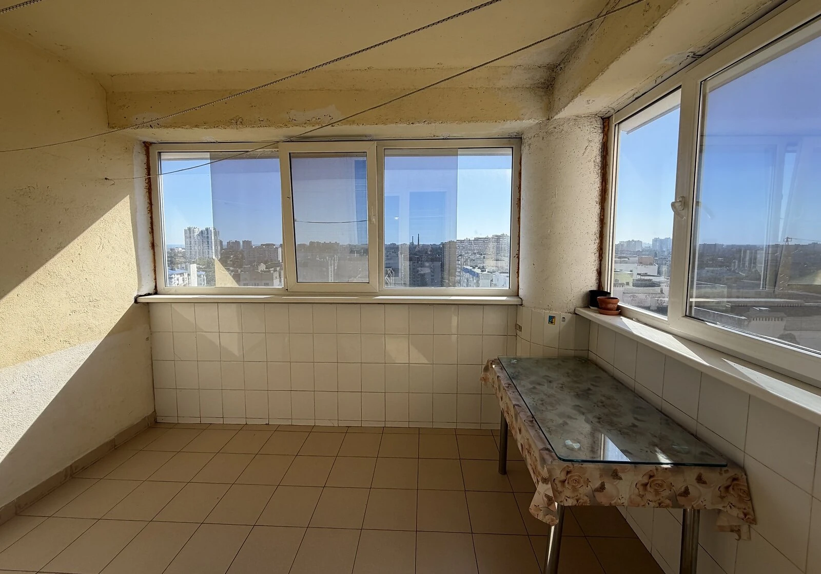 2-кімнатна квартира, Таїрова: кухня 25 м², торг, фото 3