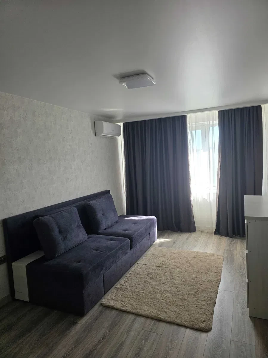 1-кімнатна квартира, Оболонський: метро Мінська, вода та інтернет завжди