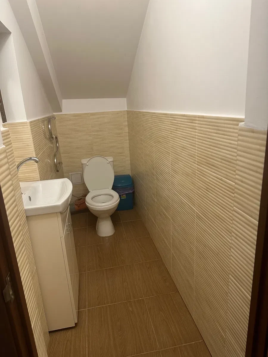 Офис, Ровно: три входа, парковка, рядом ЦУМ, фото 5