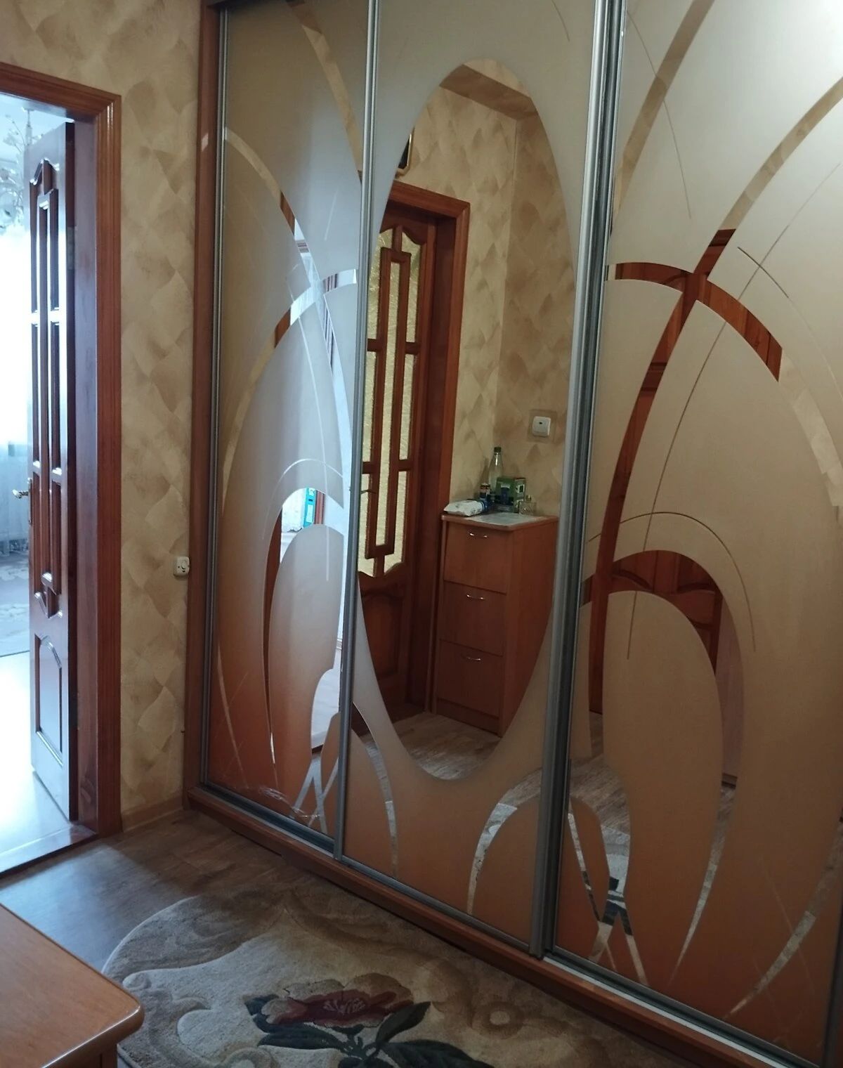 3-кімнатна квартира, Олієжир комбінат: євроремонт, торг - фото 1