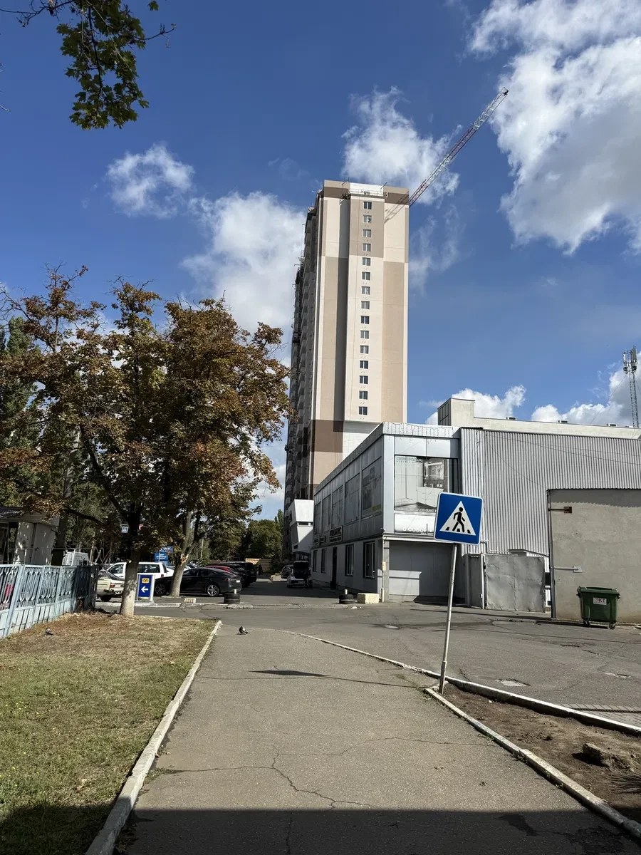 1-кімнатна квартира у ЖК Аврора: здача 4, під ремонт - фото 4