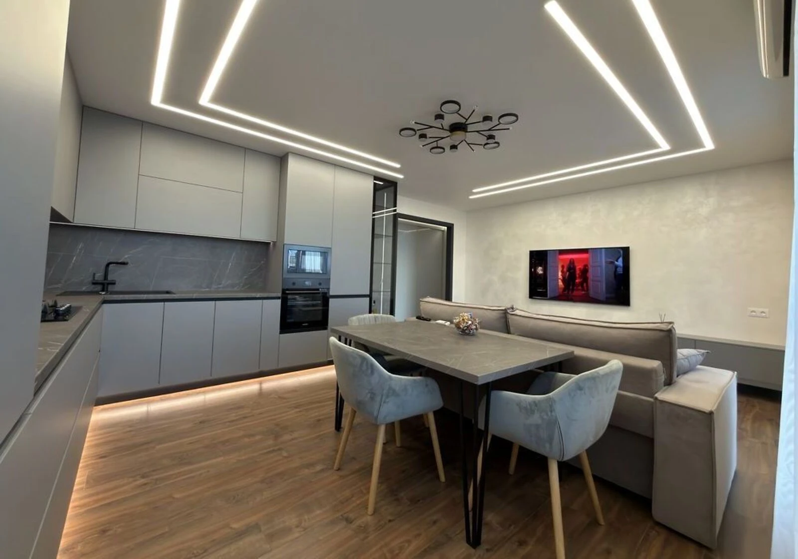 2-кімнатна квартира, Шевченківський: кухня 15 м², закритий двір - фото 1
