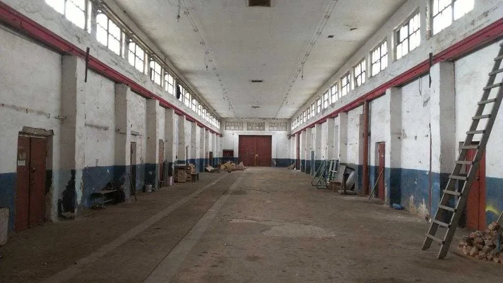 Помещение, Андрушевка: кран-балки, подстанция 400 кВА, въезд фур, фото 2