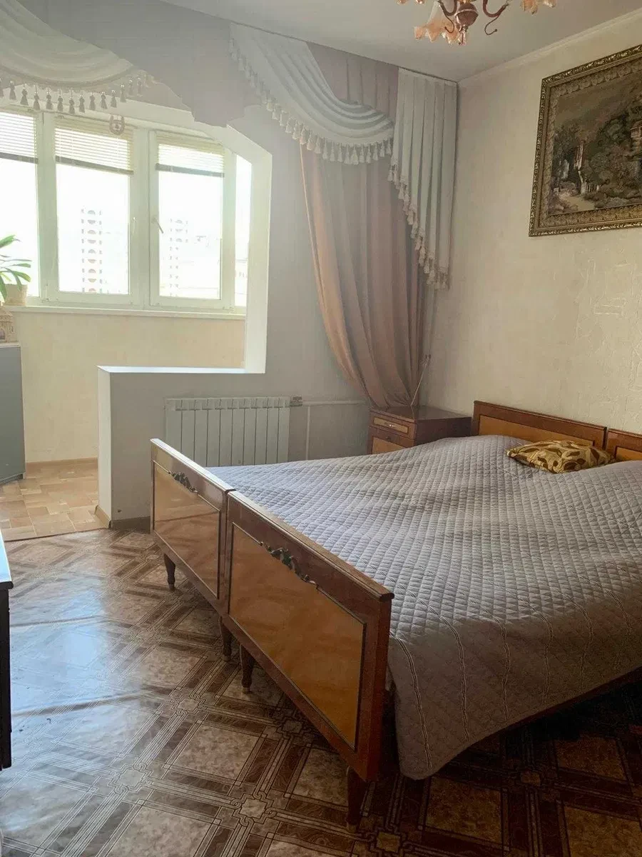3-комнатная квартира, Дарницкий: двусторонняя, две лоджии, фото 4