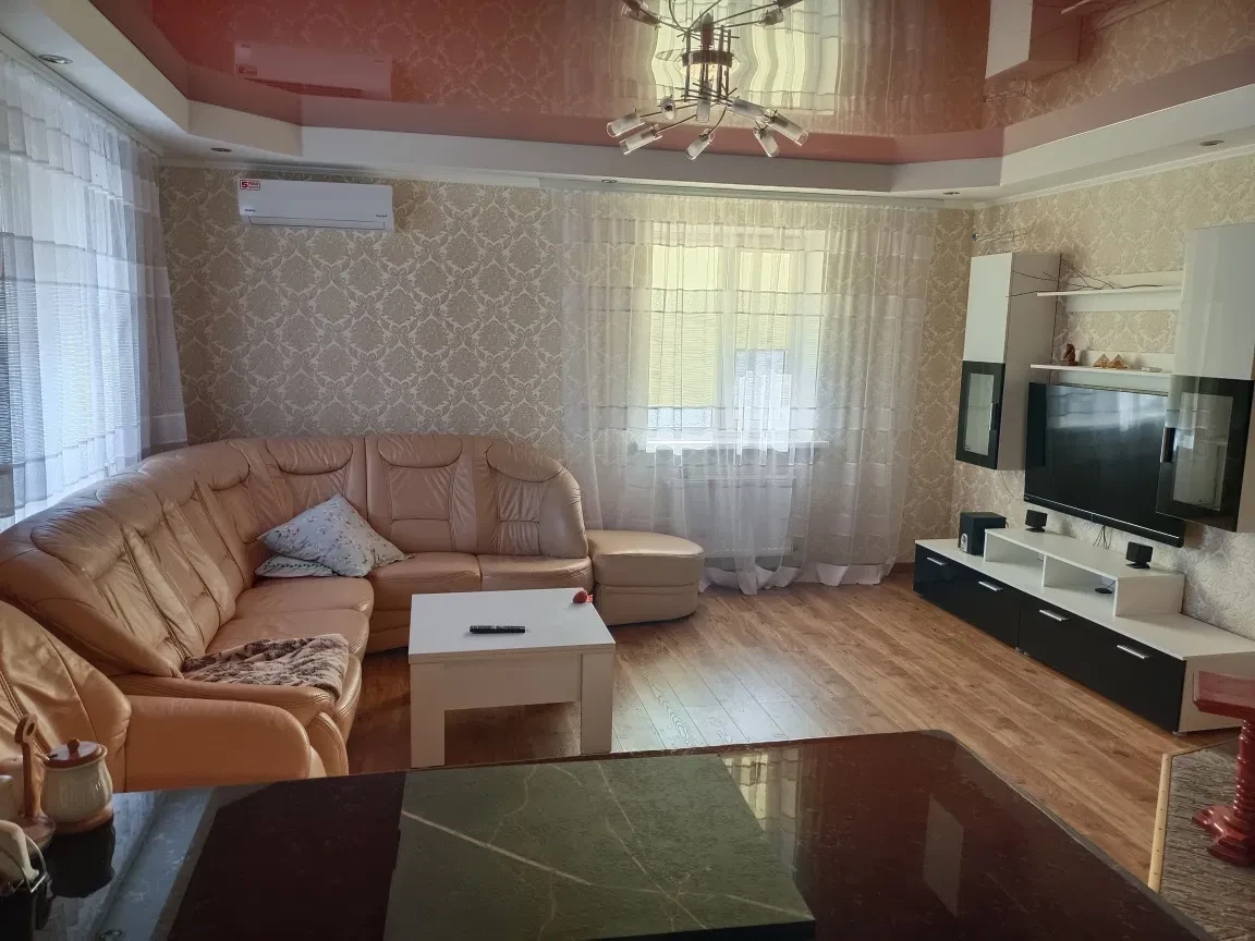 Будинок, Звягель: два будинки, гараж, приватизована земля - фото 3