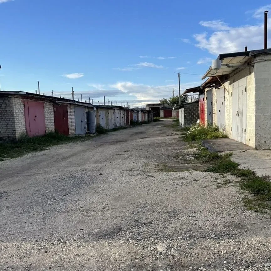 Гараж, Металлургический: кооператив «Комсомолец», под охраной - фото 1