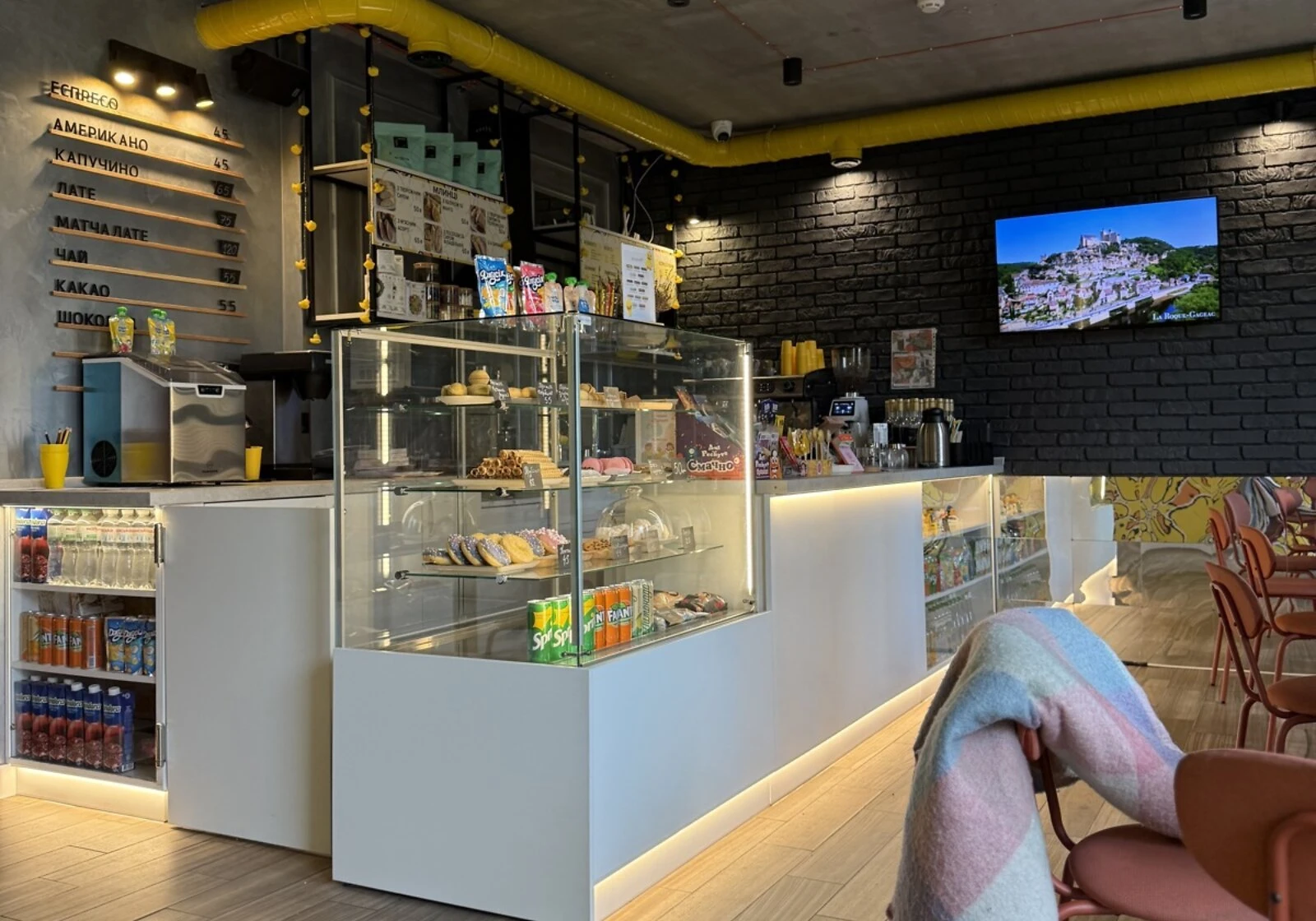 Приміщення, Березняки: фасадне, дизайнерський ремонт, торг - фото 1