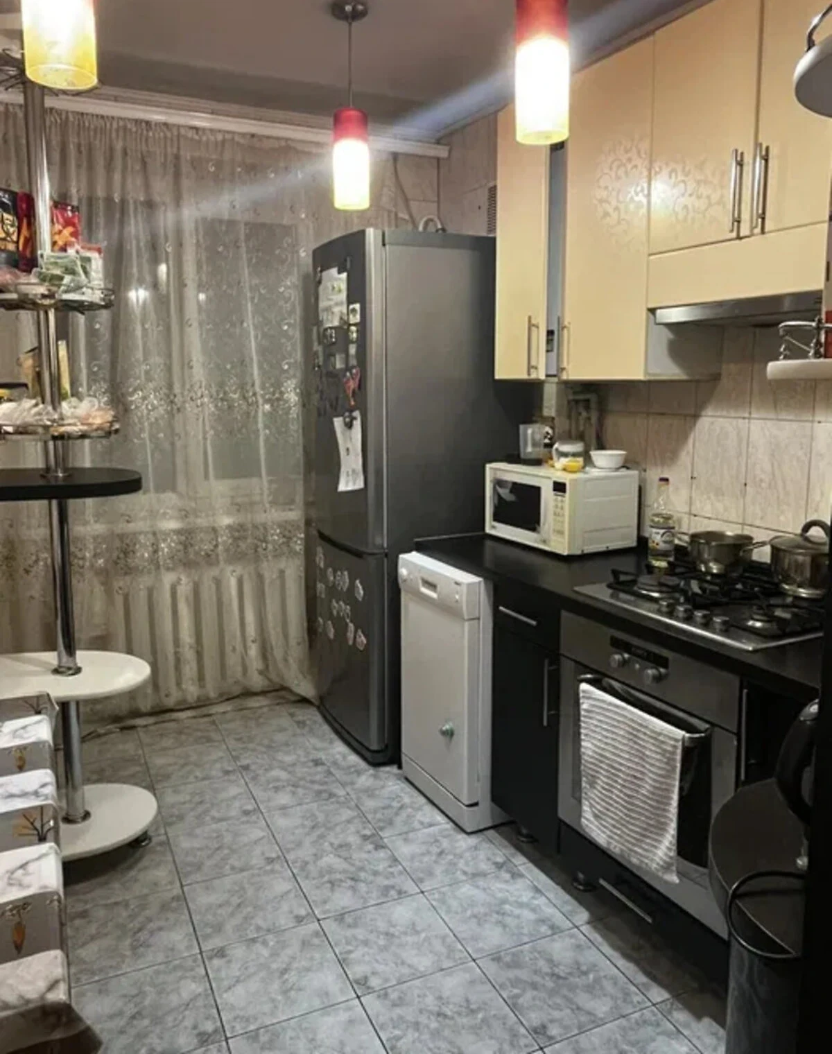 3-кімнатна квартира, Глухів: централізоване опалення, суміжний санвузол - фото 2