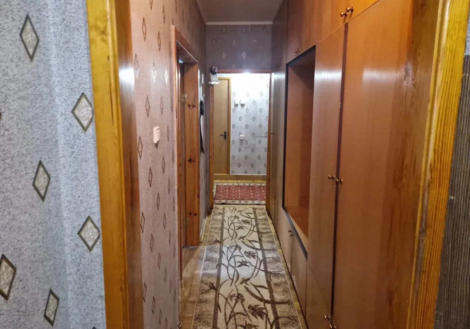 3-кімнатна квартира, Позняки: метро Позняки, вода й опалення без світла - фото 3